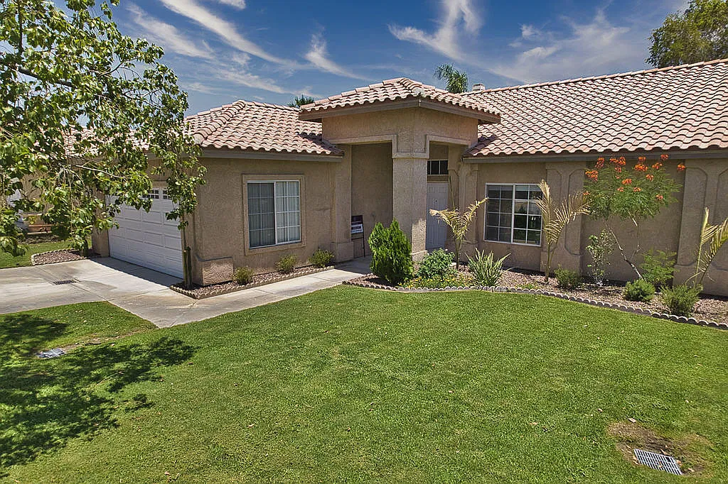 3 bed, 2200 sqft, $3,450 — Photo 1