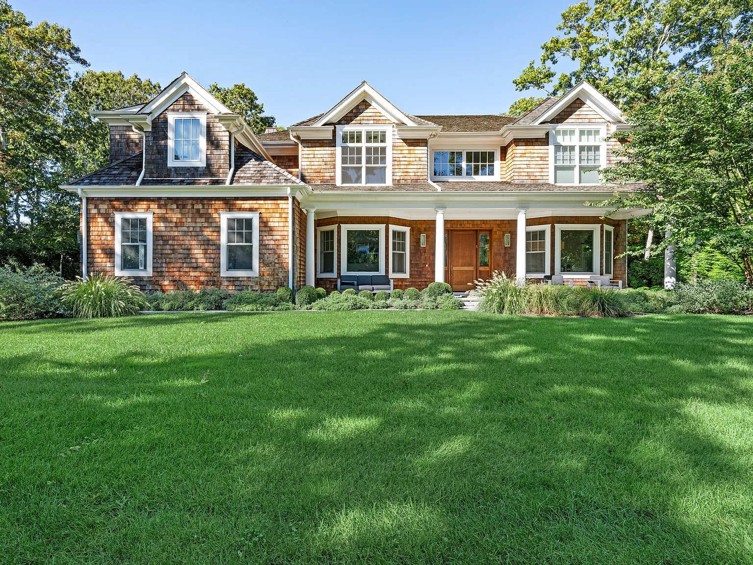 Your Two-Week Summer Escape Awaits in Bridgehampton — Photo 1
