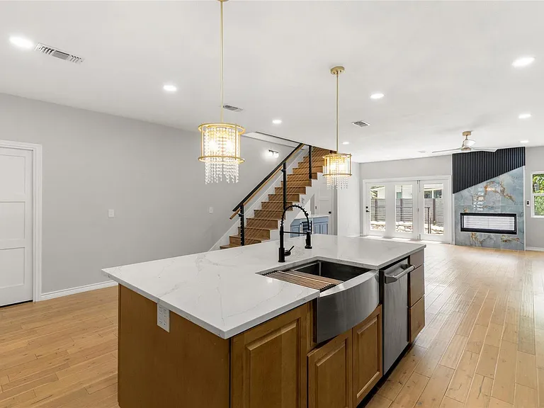 1007 Payne Ave — Photo 8
