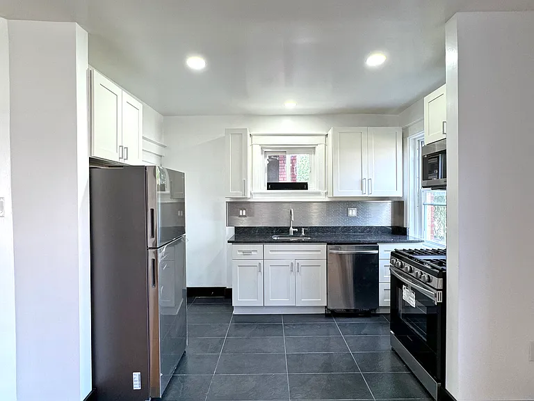 259 Gross St — Photo 20