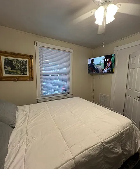 823 Mulberry Ave — Photo 24