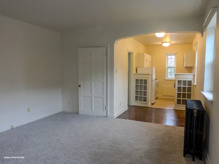775 E. Broad St — Photo 35