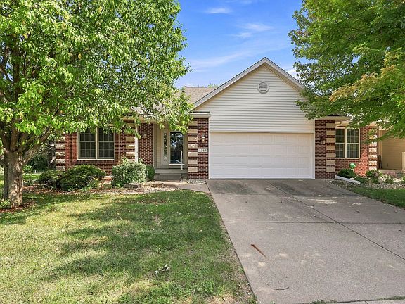2nd image of 1317 33rd Avenue Cir