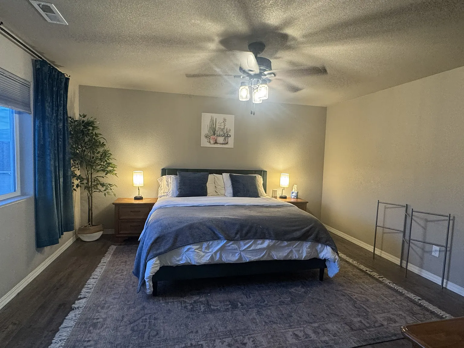 3 bed, 2266 sqft, $3,200 — Photo 3
