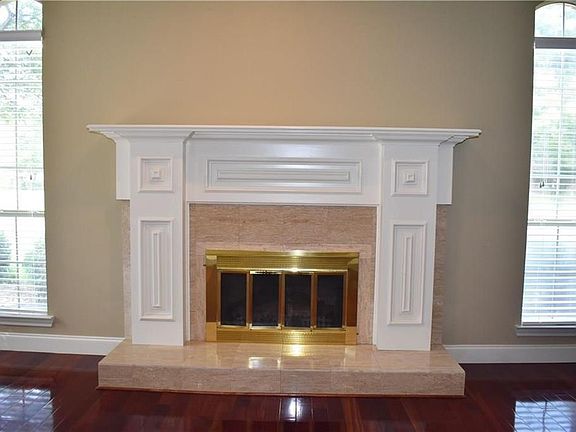 4th image of 2704 Powderhorn Dr