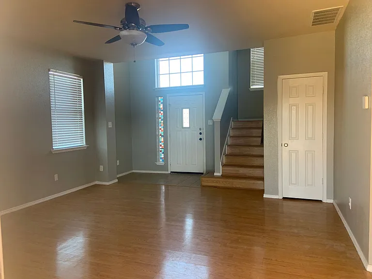 4915 Allegany Dr — Photo 3