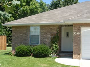 3349 W Montclair Ct, Springfield, MO 65807