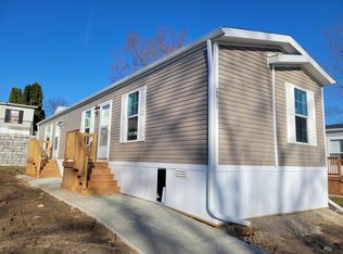 2411 Mead Blvd #100, Highland, MI 48357