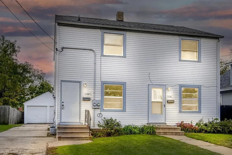 1126 Randall St
