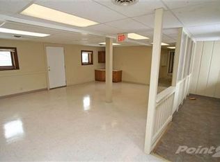 1425 W Memorial Dr, Janesville, WI 53548