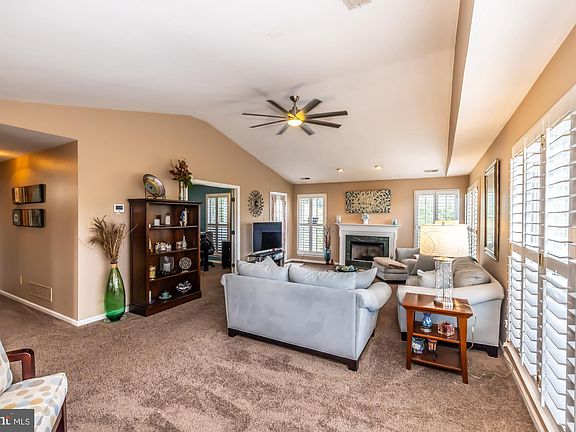 4th image of 130 Bellwood Ct #3602