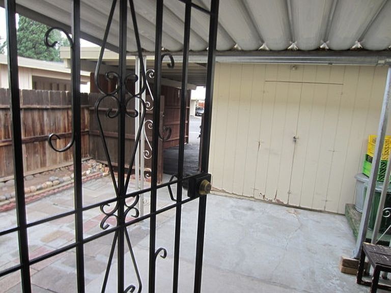 2nd image of 374 Smithridge Park