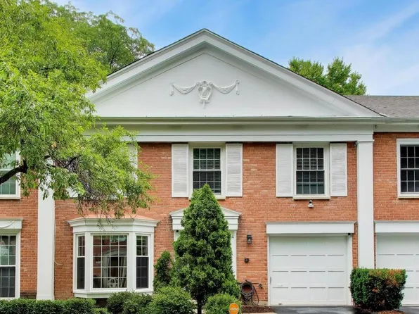 714 York Ct, Northbrook, IL 60062