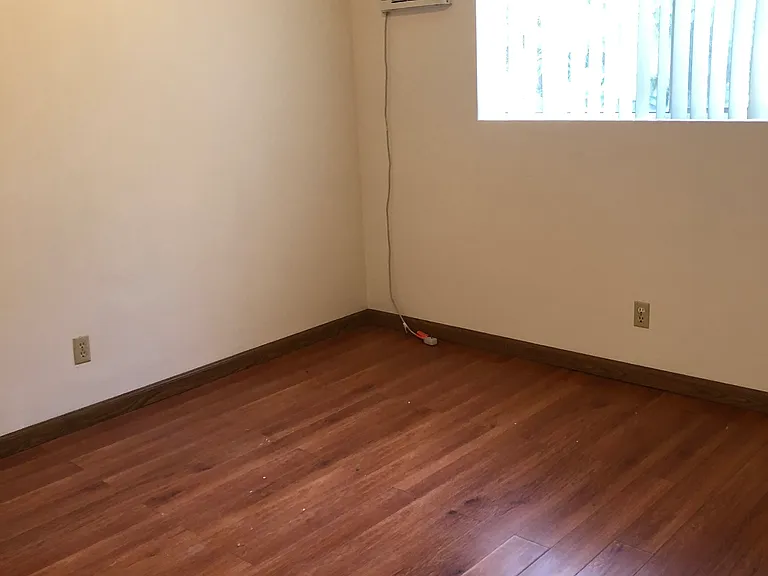 1308 N Los Robles Ave #3 — Photo 9