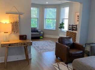 1700 W Nelson St APT 2, Chicago, IL 60657