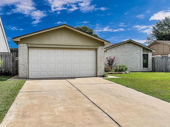 3rd image of 22510 Red River Dr