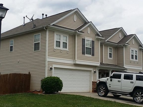 3rd image of 6931 Woodbridge Valley Cres