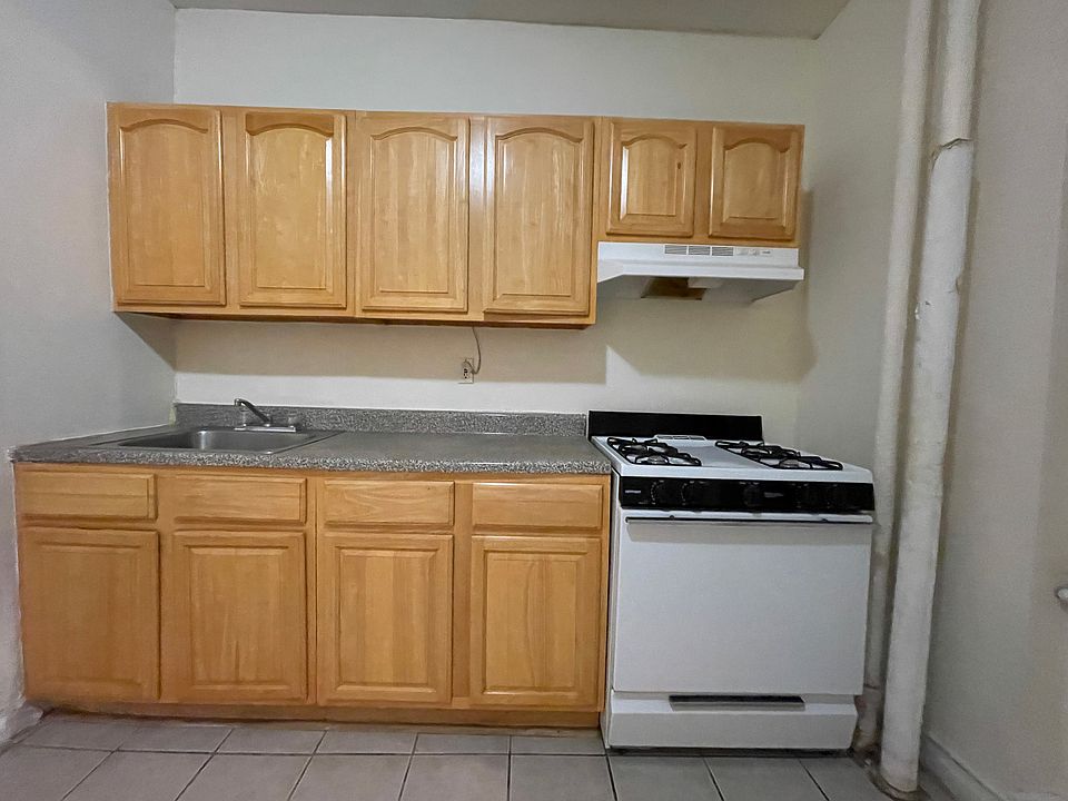 1st image of 321 Fairmount Ave #16E