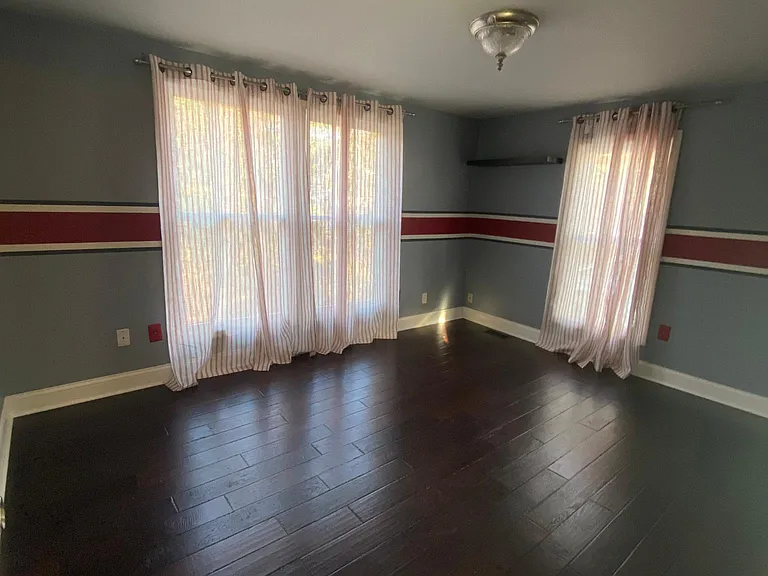 553 Bradley St — Photo 20