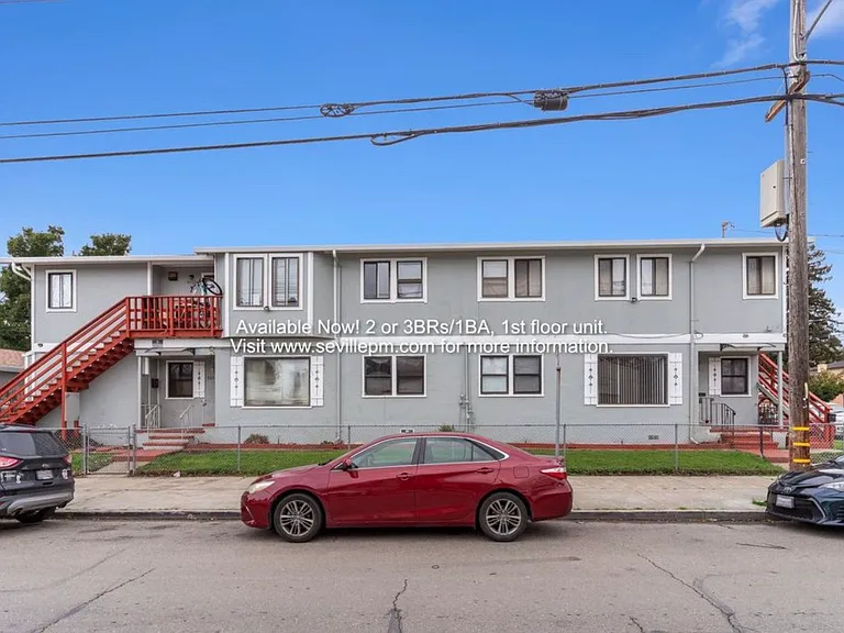 8428 Dowling St — Photo 8