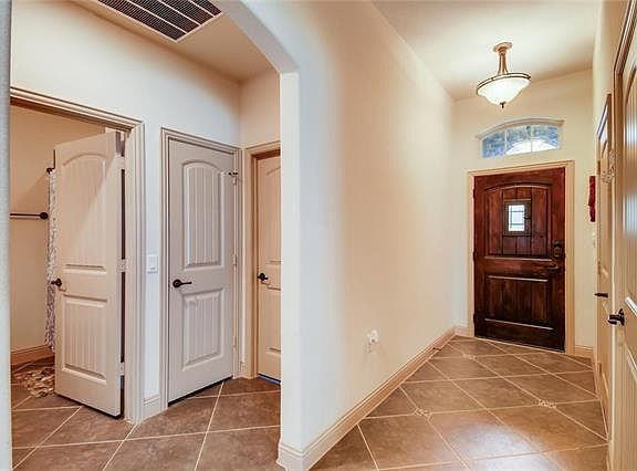 3rd image of 4928 Lexington Meadow Ln