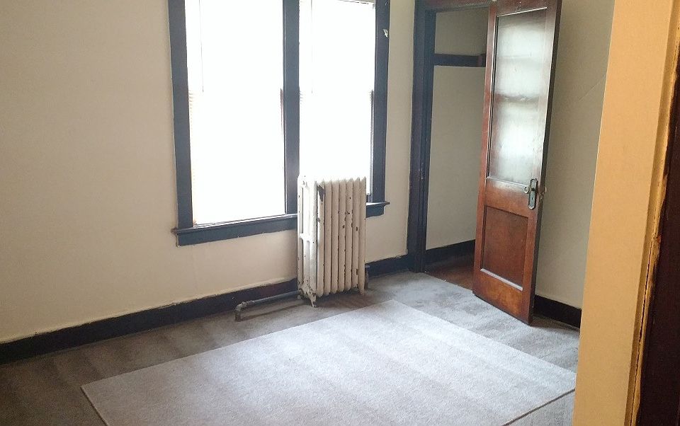 2nd image of 1832 S 18th St Lowr #