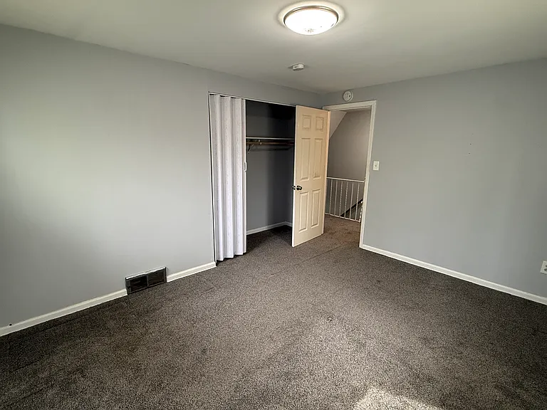 250 Huth Rd #H — Photo 8