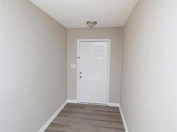 4th image of 915 Havisham Ct