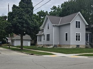 421 N Greenfield Ave #421, Waukesha, WI 53186