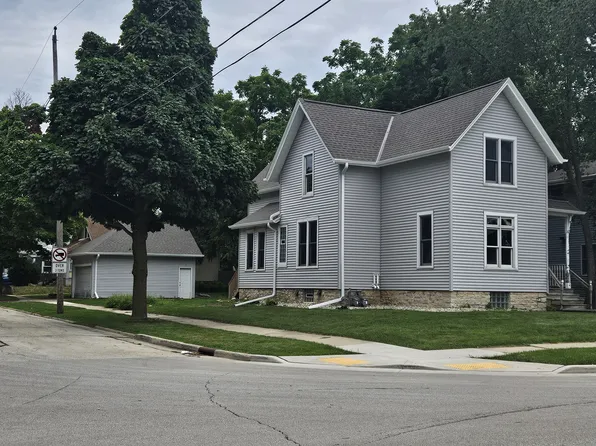 421 N Greenfield Ave #1003, Waukesha, WI 53186