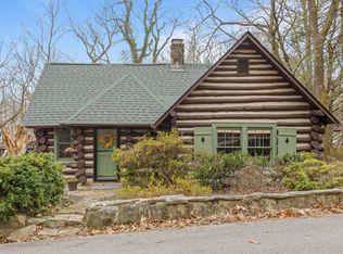 345 Gnome Trl, Lookout Mountain, GA 30750