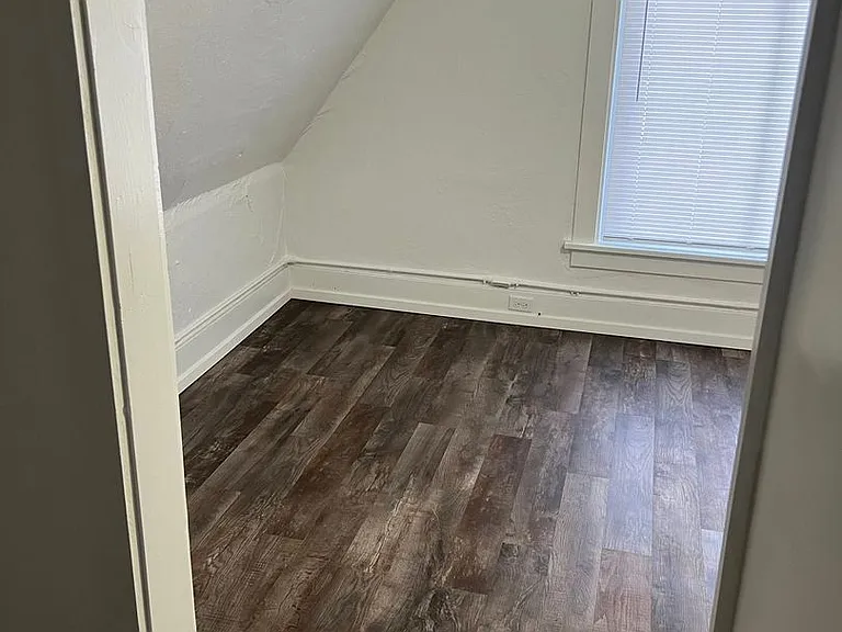 118 Locust St — Photo 5