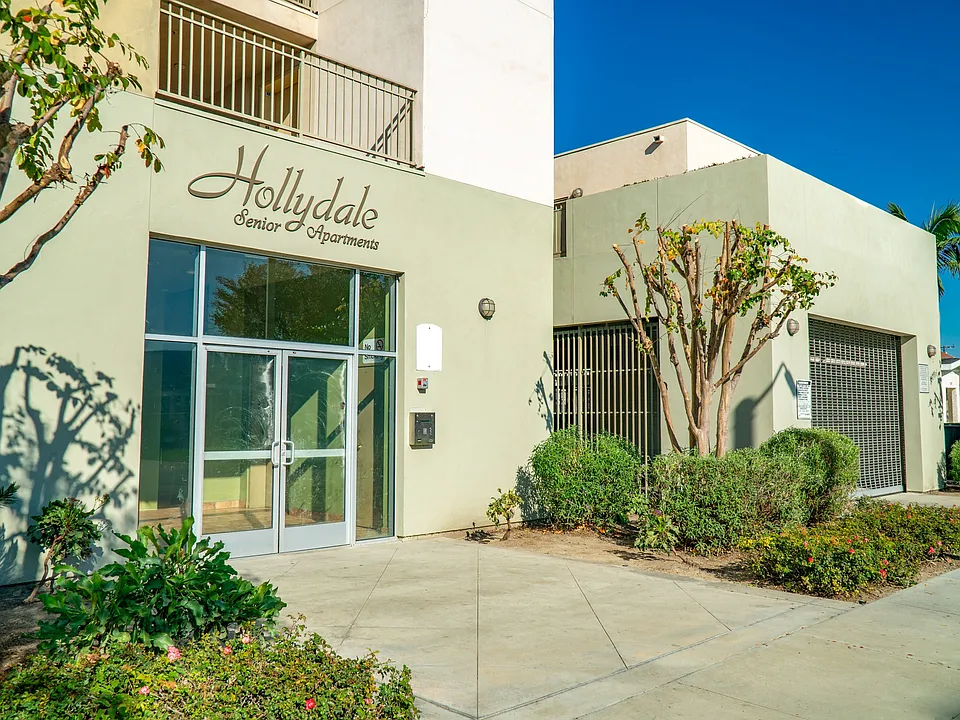 Hollydale Plaza