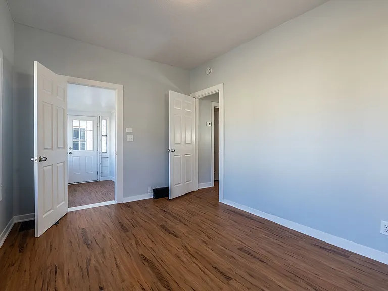 314 N 8th St — Photo 11