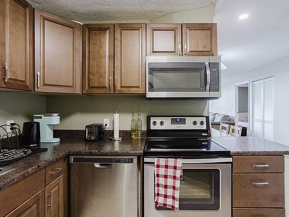 4th image of 10149 Saskatchewan Dr NW #1002