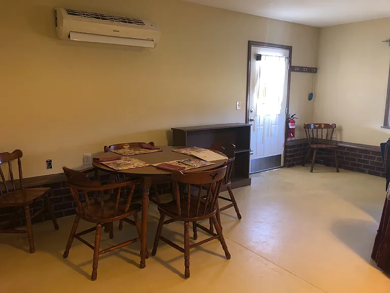 664 Nahunta Rd — Photo 4