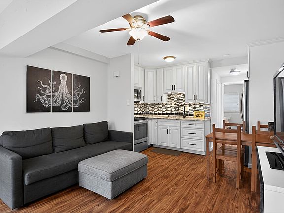 5th image of 9601 Atlantic Ave APT B3