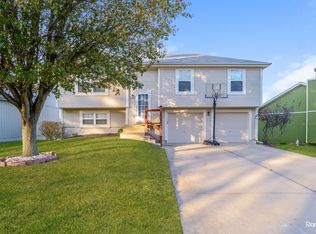 11416 N Nashua Dr, Kansas City, MO 64155