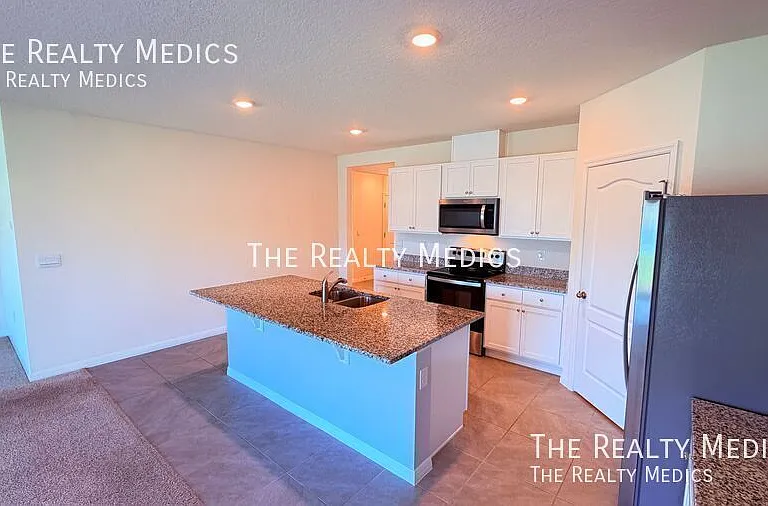 3231 Silas Dr — Photo 7