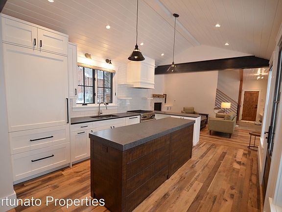 3rd image of 300 E Washington Ave #8929813