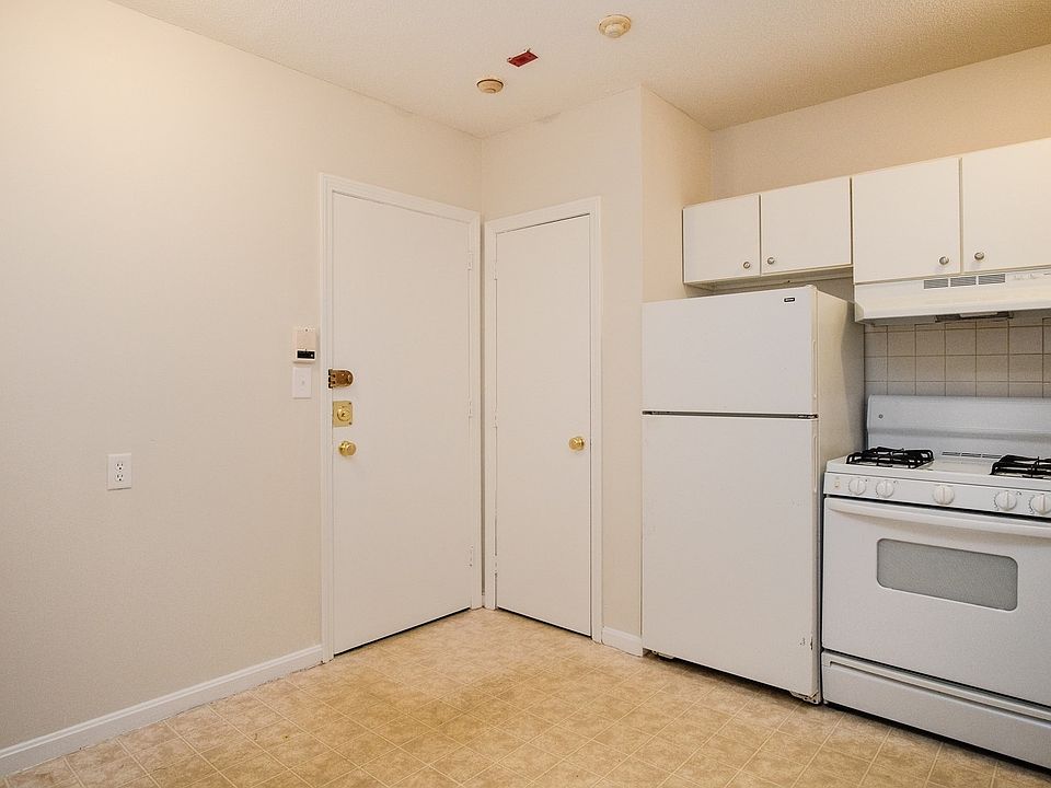 1st image of 33 Morse St APT 04