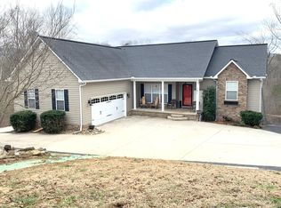 181 Lindy Ln, Rocky Top, TN 37769