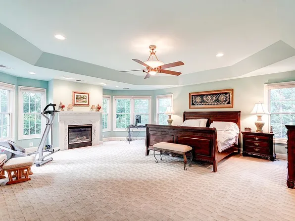 2751 Cody Rd, Vienna, VA 22181