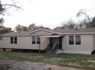 22045 Priest Rd, Elmendorf, TX 78112