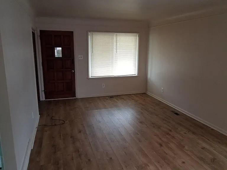 24552 Wilmot Ave — Photo 5