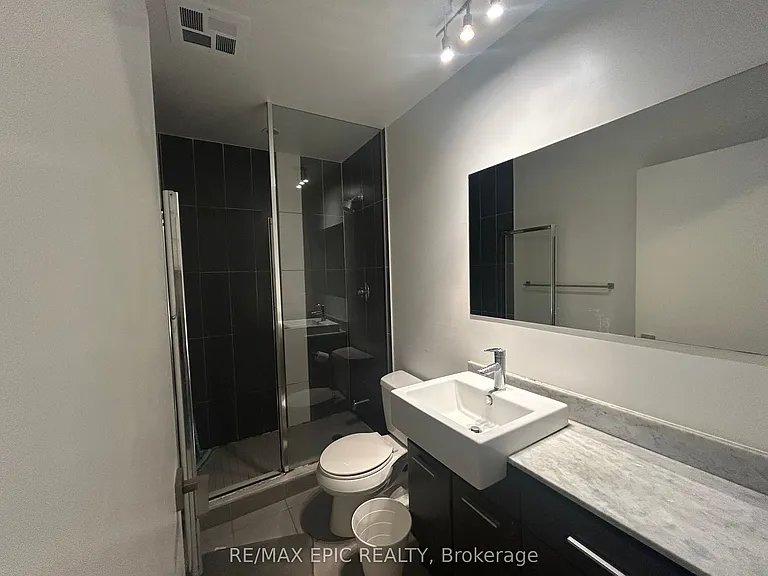 770 Bay St #702 — Photo 14