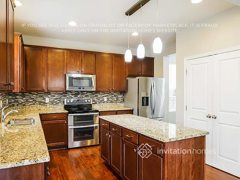 3432 Sutters Mill Ln — Photo 7