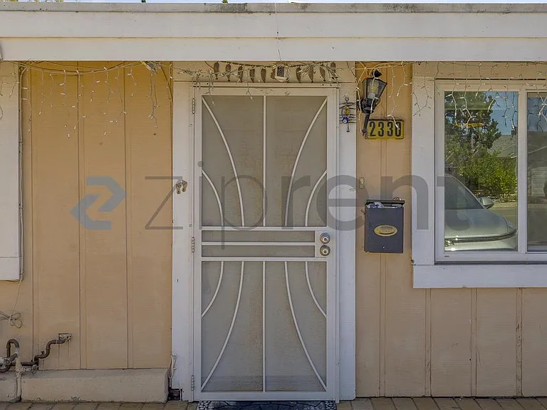 2330 Olive Ave — Photo 2