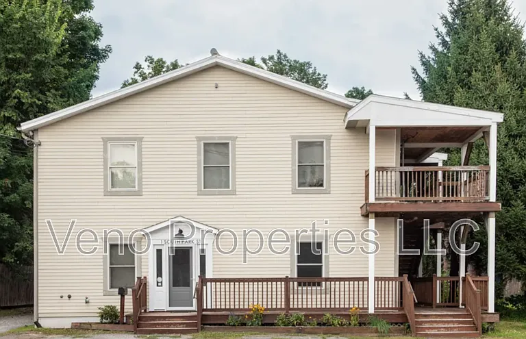 1 S Park St #1A — Photo 1