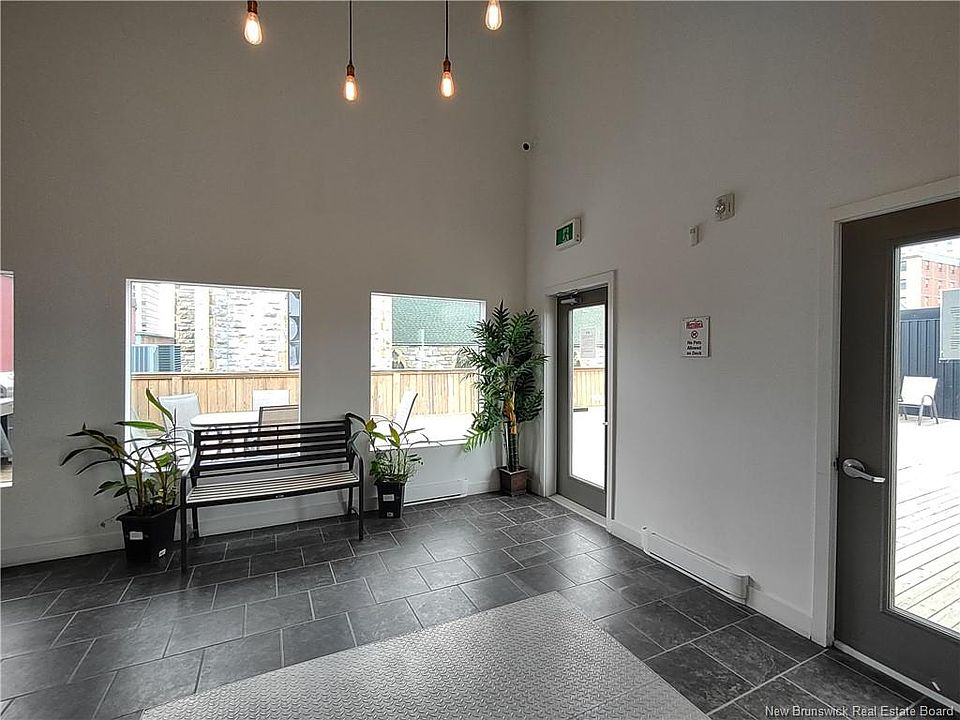1st image of 89 Princess St